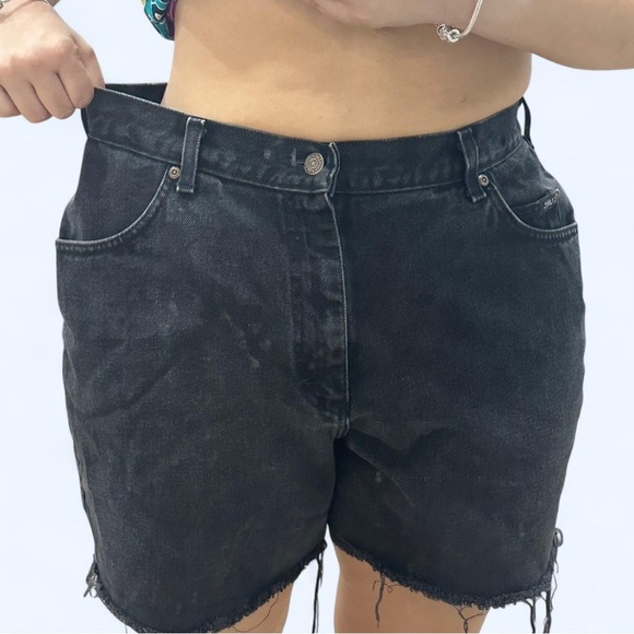 Black Lee Cutoff Shorts - Picture 5 of 5